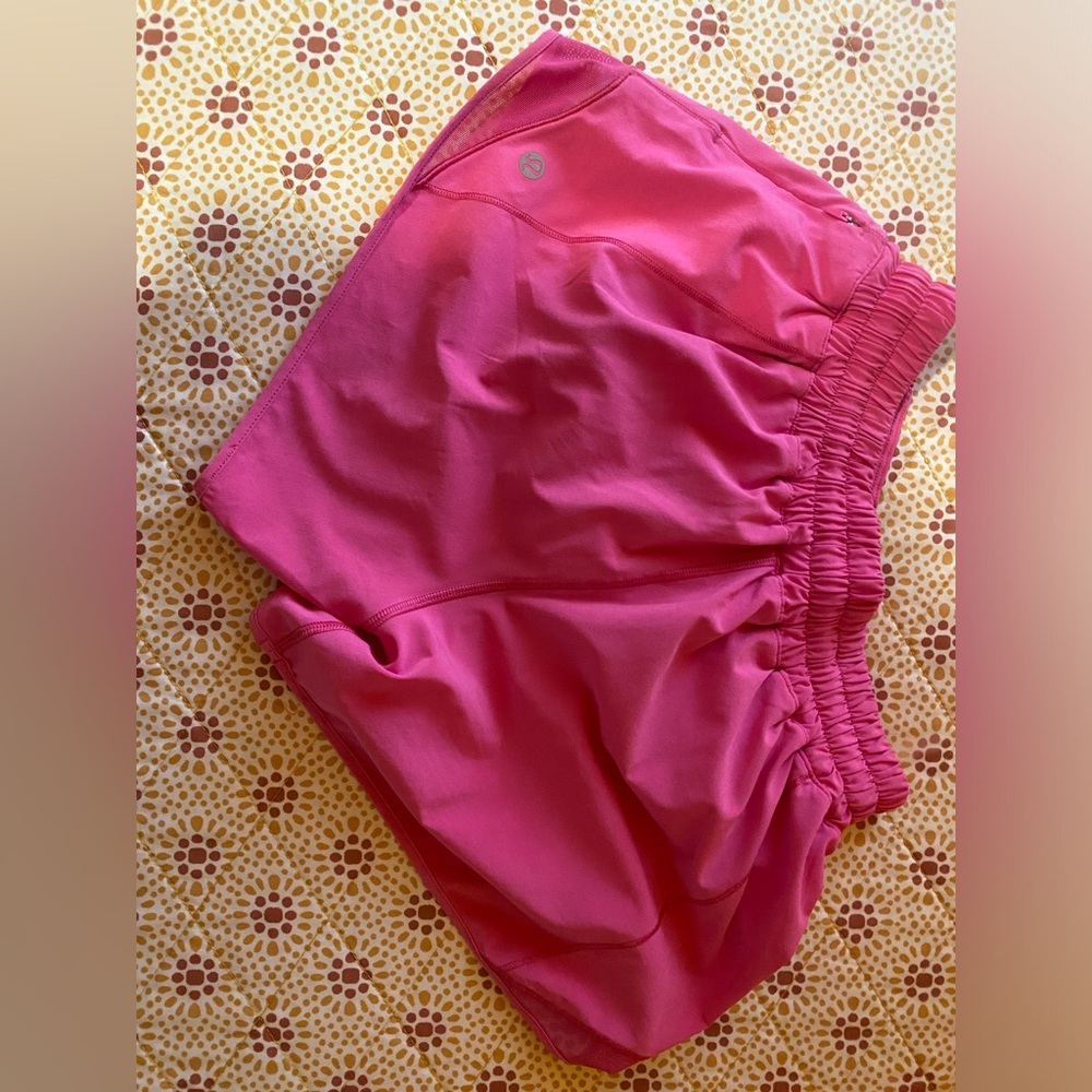 Lululemon hotty hot shorts 4"